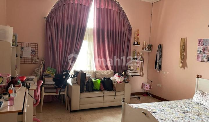 RUMAH MEWAH 2 LANTAI FULL FURNISHED SIAP HUNI DI MAINROAD SETRADUTA BANDUNG 2