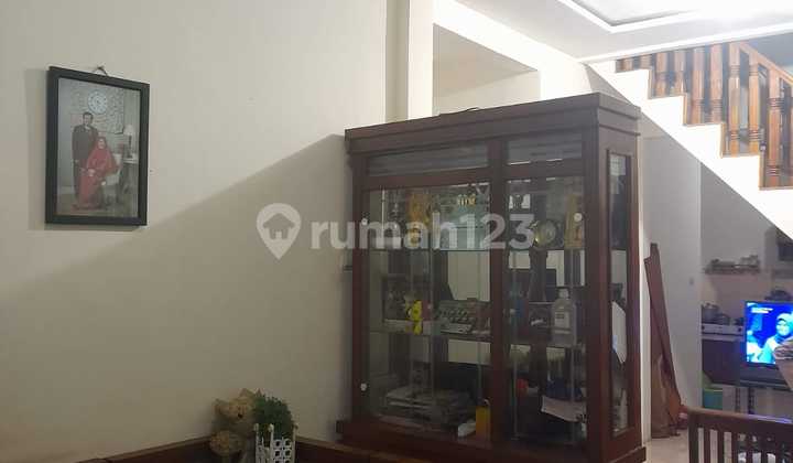 MINIMALIST COMFORTABLE WELL-MAINTAINED READY-TO-OCCUPY HOUSE IN GRIYA CEMPAKA ARUM BANDUNG 1