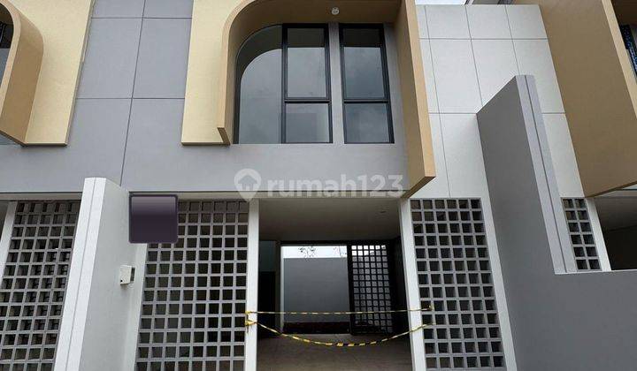 RUMAH BAGUS MINIMALIS MODERN 2 LANTAI SIAP HUNI DI PODOMORO PARK CLUSTER SADYAGRIYA BANDUNG 1