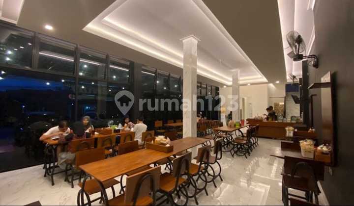 RUANG USAHA STRATEGIS RAMAI COCOK UNTUK SEGALA USAHA SIAP PAKAI DI DAGO BANDUNG