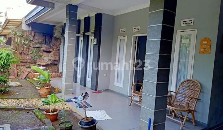 Rumah Bagus Semi Furnished SHM di Jalan Venus, Bandung Rumah Bagus Semi Furnished SHM di Jalan Venus, Bandung
