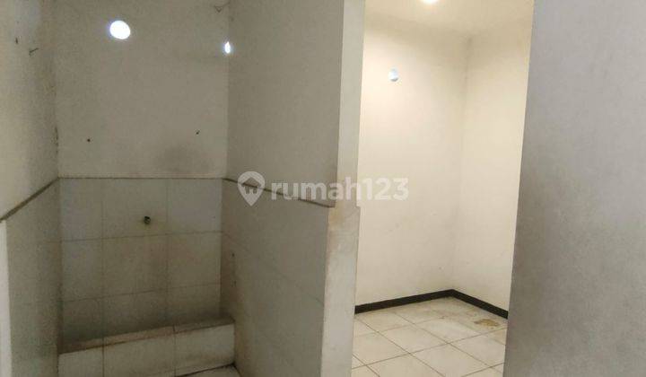 Dijual Cepat Ruang Usaha Ex Restaurant Lokasi Ramai di Pasirkaliki 8