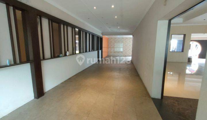 Dijual Cepat Ruang Usaha Ex Restaurant Lokasi Ramai di Pasirkaliki 18