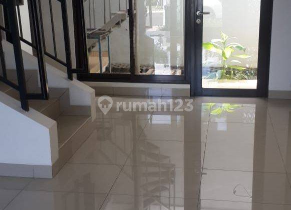 Disewakan Rumah Baru 2 Lantai Siap Huni di Summarecon, Bandung 7