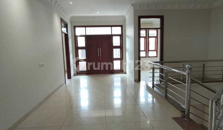 Dijual Rumah Nyaman Siap Huni di Singgasana Pradana, Bandung