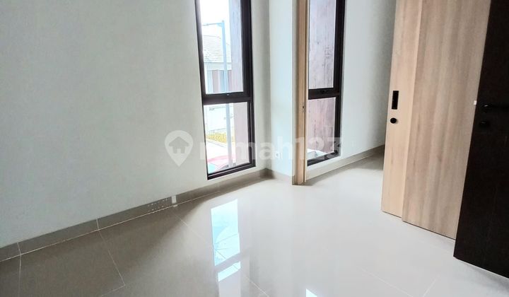 Dijual Rumah Bagus 2 Lantai Nyaman Siap Huni di Summarecon Cluster Flora Fiona Bandung