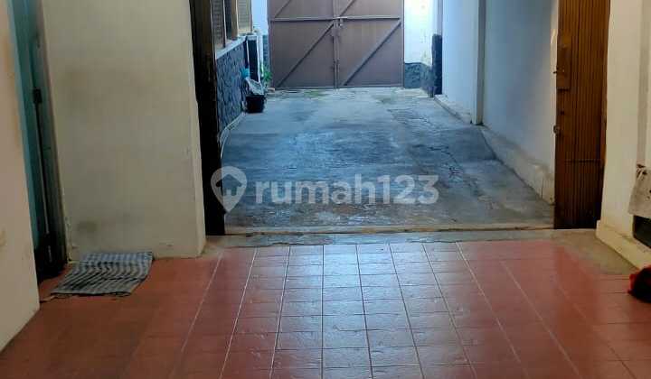 Rumah Hook Tengah Kota Strategis Ramai Siap Huni di Braga Bandung 1
