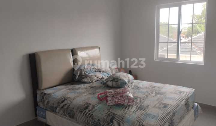 MINIMALIST 3-STORY COMFORTABLE STRATEGIC READY-TO-OCCUPY HOUSE IN SOEKARNO HATTA BANDUNG MINIMALIST 3-STORY COMFORTABLE STRATEGIC READY-TO-OCCUPY HOUSE IN SOEKARNO HATTA BANDUNG