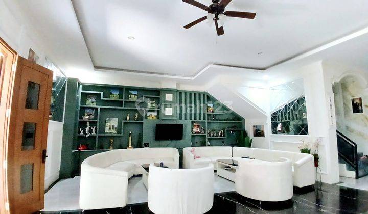 Rumah Keren 4 Lantai Semi Furnished Siap Huni Di Baleendah Bandung 1