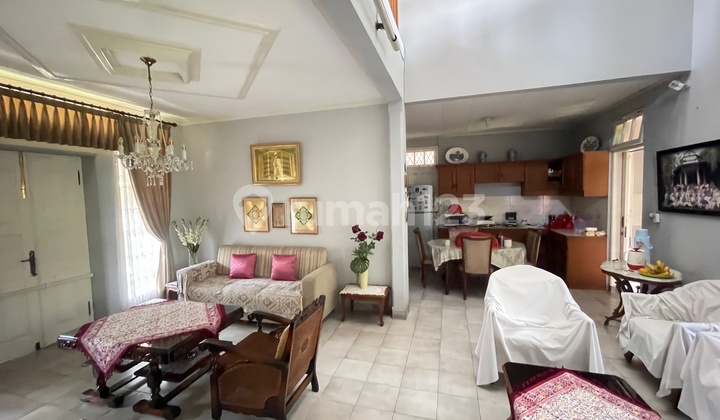 RUMAH CANTIK 2 LANTAI TENGAH KOTA STRATEGIS NYAMAN SIAP HUNI DI SURYALAYA BANDUNG