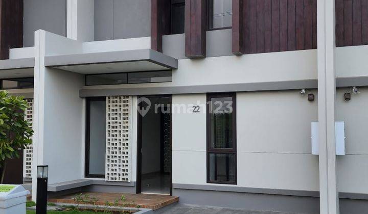 Rumah Keren Strategis Minimalis Modern 2 Lantai Siap Huni Di Summarecon Cluster Flora Bandung 1