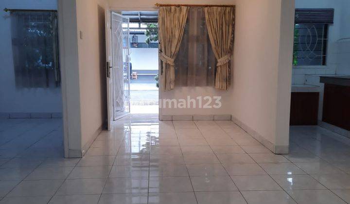 RUMAH NYAMAN MINIMALIS MODERN SIAP HUNI DI SINGGASANA PRADANA BANDUNG 1