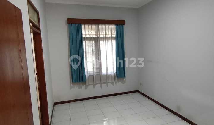 RUMAH BAGUS 1,5 LANTAI MINIMALIS MODERN SEMI FURNISHED NYAMAN SIAP HUNI DI BATUNUNGGAL BANDUNG 2