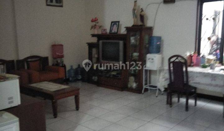 RUMAH BAGUS NYAMAN STRATEGIS SIAP HUNI DI TAMAN HOLIS INDAH 2 BANDUNG 1