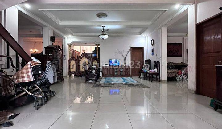 Rumah Mewah Minimalis Modern 2 Lantai Siap Huni Di Petukangan Jakarta Selatan  1