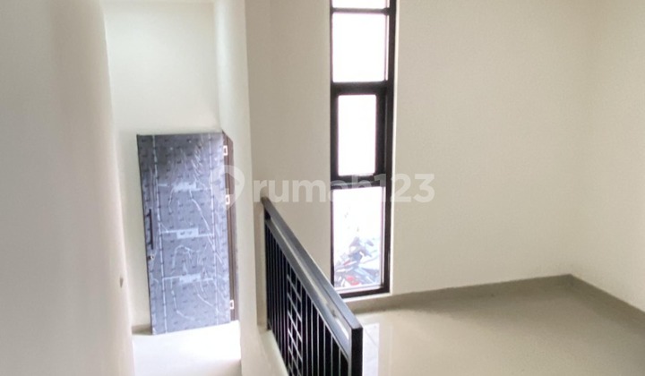 RUMAH BAGUS KEREN MINIMALIS MODERN 2 LANTAI SIAP HUNI DI ANTAPANI BANDUNG