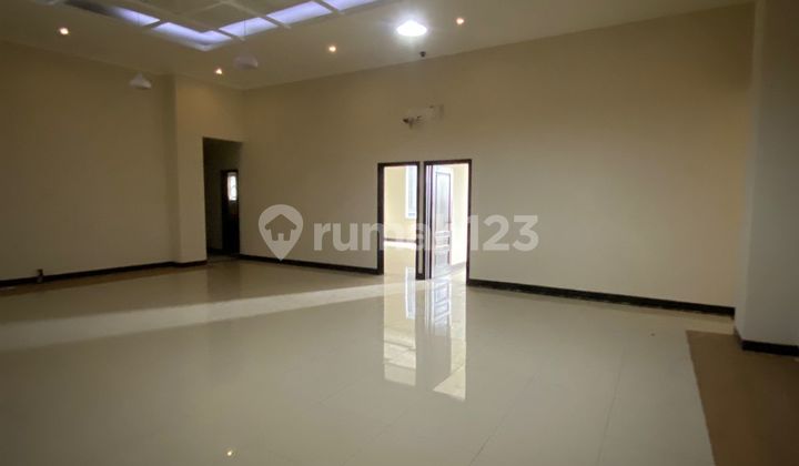 RUKO LUAS STRATEGIS 4 LANTAI TENGAH KOTA SIAP PAKAI DI MAINROAD PETA BANDUNG