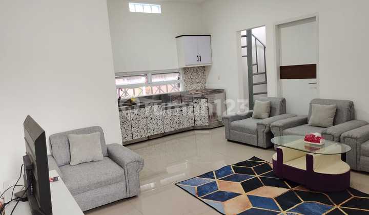 RUMAH BAGUS 3 LANTAI FULL FURNISHED SIAP HUNI DI SUKAWARNA BARU PASTEUR BANDUNG