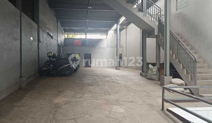 GUDANG LUAS BERSIH 2 LANTAI LOKASI STRATEGIS SIAP PAKAI DI HOLIS BANDUNG