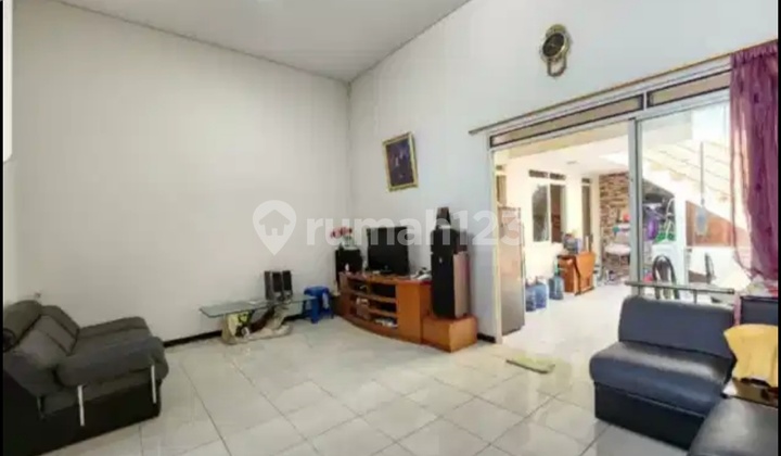 RUMAH 1,5 LANTAI MINIMALIS MODERN NYAMAN TERAWAT SIAP HUNI DI KOTA BARU PARAHYANGAN KBP BANDUNG