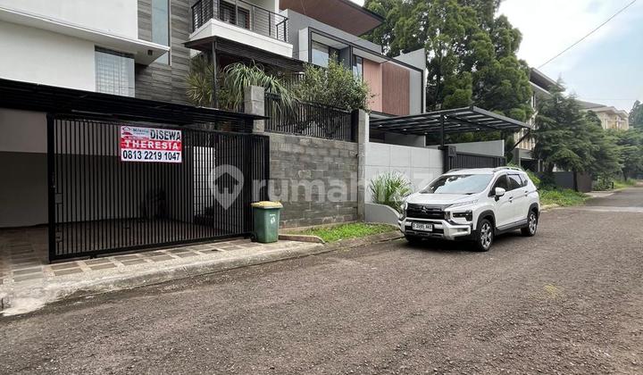 RUMAH BAGUS MINIMALIS MODERN 2 LANTAI SEMI FURNISHED SIAP HUNI DI SETRADUTA BANDUNG RUMAH BAGUS MINIMALIS MODERN 2 LANTAI SEMI FURNISHED SIAP HUNI DI SETRADUTA BANDUNG