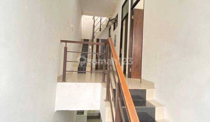 RUMAH BAGUS 2 LANTAI MINIMALIS MODERN SIAP HUNI DI EDELWEISS TOWNHOUSE CISARANTEN KULON BANDUNG