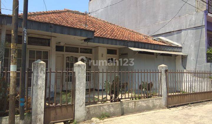 Rumah Tua Hitung Tanah Stragegis Di Jalan Nilem Bandung 1