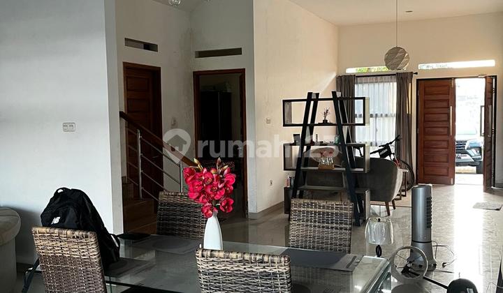 RUMAH KEREN MINIMALIS MODERN 2 LANTAI FULL FURNISHED SIAP HUNI DI TATAR KUMALASINTA KOTA BARU PARAHYANGAN KBP BANDUNG RUMAH KEREN MINIMALIS MODERN 2 LANTAI FULL FURNISHED SIAP HUNI DI TATAR KUMALASINTA KOTA BARU PARAHYANGAN KBP BANDUNG