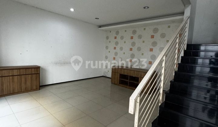 RUMAH EKSKLUSIF LUAS 2 LANTAI LINGKUNGAN NYAMAN SIAP HUNI DI SINGGASANA PRADANA BANDUNG 2