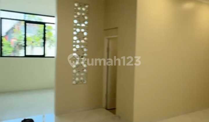 RUMAH KEREN 2 LANTAI MINIMALIS MODERN SIAP HUNI DI SINGGASANA BANDUNG