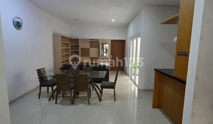 RUMAH KEREN MINIMALIS MODERN 2 LANTAI FULL FURNISHED SIAP HUNI DI SETRADUTA BANDUNG RUMAH KEREN MINIMALIS MODERN 2 LANTAI FULL FURNISHED SIAP HUNI DI SETRADUTA BANDUNG