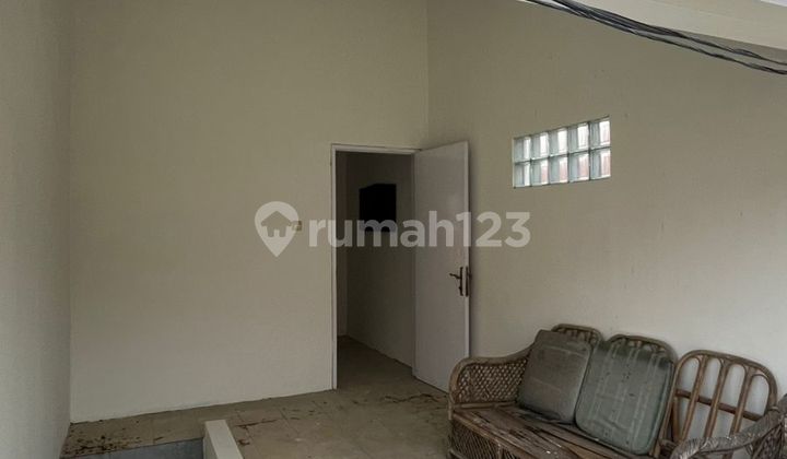 Minimalist Modern 2-Storey Ready-to-Occupy Cool House in Tatar Pitaloka, New Parahyangan City, KBP Bandung Minimalist Modern 2-Storey Ready-to-Occupy Cool House in Tatar Pitaloka, New Parahyangan City, KBP Bandung