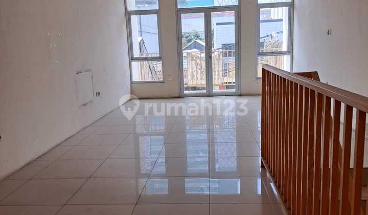 RUKO STRATEGIS 3 LANTAI SIAP PAKAI DI CIBADAK BANDUNG 2
