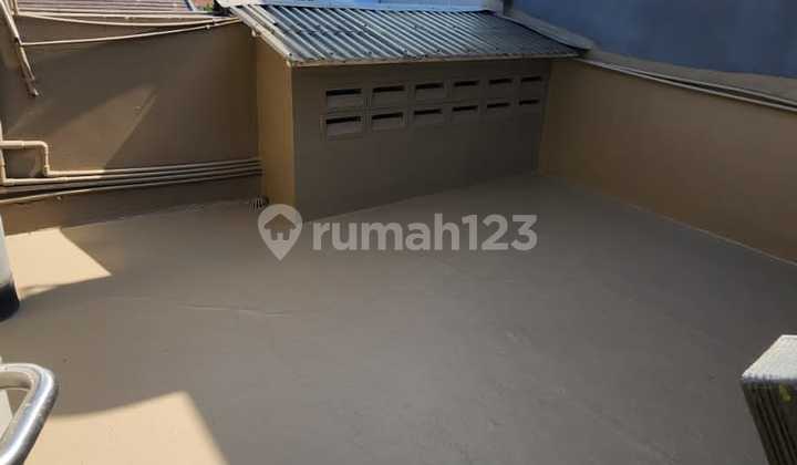 3.5 FLOOR RUKO, BUSY LOCATION, SUITABLE FOR ALL BUSINESSES, READY TO USE IN MEKAR WANGI BANDUNG 2