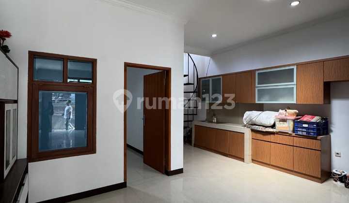 RUMAH NYAMAN MINIMALIS 1,5 LANTAI BARU RENOVASI SIAP HUNI DI LEUWIPANJANG BANDUNG 2