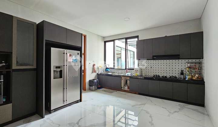 RUMAH MEWAH LUAS 2 LANTAI FULL FURNISHED SIAP HUNI DI PADASALUYU UTARA BANDUNG