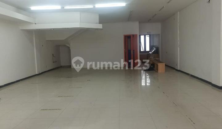 RUKO STRATEGIS 2 LANTAI LOKASI FAVORIT RAMAI SIAP PAKAI DI MAINROAD MARGACINTA CIWASTRA BANDUNG