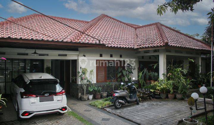 Rumah Besar Luas Nyaman 2 Lantai Tengah Kota Siap Huni di Pelajar Pejuang Bandung 1