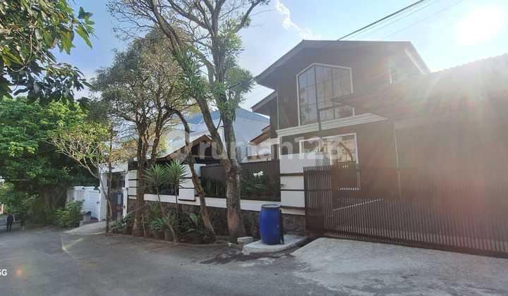 RUMAH BAGUS 2 LANTAI MINIMALIS MODERN LINGKUNGAN SEJUK NYAMAN SIAP HUNI DI CIHANJUANG CIMAHI