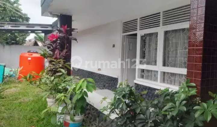 RUMAH BAGUS NYAMAN SEMI FURNISHED SIAP HUNI DI SAYAP PAJAJARAN BANDUNG 1
