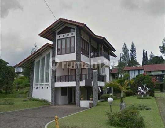 VILLA LUAS NYAMAN LINGKUNGAN SEJUK SIAP HUNI DI ISTANA BUNGA BANDUNG