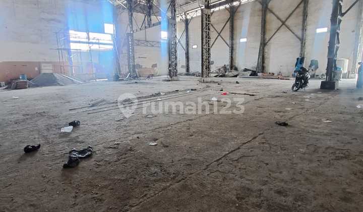 GUDANG LUAS BERSIH LOKASI STRATEGIS SIAP PAKAI DI SAYAP PAJAJARAN BANDUNG