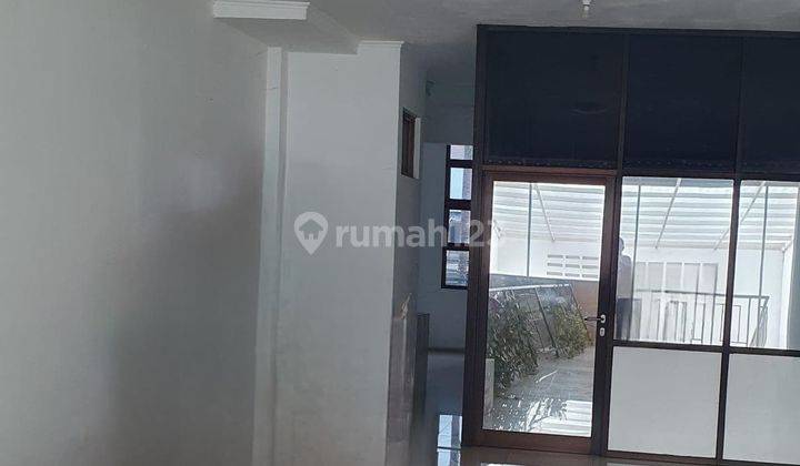 RUKO LUAS STRATEGIS 3 LANTAI LOKASI RAMAI SIAP PAKAI DI BATUNUNGGAL BANDUNG 2