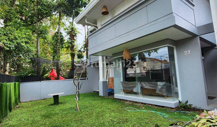 RUMAH BAGUS MINIMALIS MODERN 2 LANTAI FULL FURNISHED SIAP HUNI DI SETRA SARI BANDUNG 1