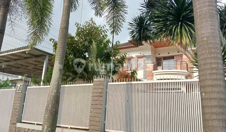 RUMAH MEWAH 2 LANTAI MINIMALIS MODERN LINGKUNGAN NYAMAN STRATEGIS SIAP HUNI DI MEKAR WANGI BANDUNG