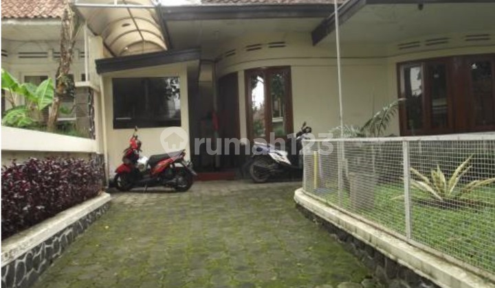 RUMAH LUAS ASRI NYAMAN TERAWAT SIAP HUNI DI CIMANUK BANDUNG RUMAH LUAS ASRI NYAMAN TERAWAT SIAP HUNI DI CIMANUK BANDUNG
