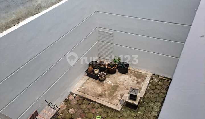 RUMAH NYAMAN MINIMALIS MODERN 2 LANTAI SIAP HUNI DI SETRADUTA BANDUNG 2
