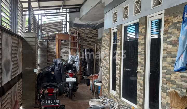RUMAH STRATEGIS 3 LANTAI TENGAH KOTA SIAP HUNI DI ASTANA ANYAR BANDUNG RUMAH STRATEGIS 3 LANTAI TENGAH KOTA SIAP HUNI DI ASTANA ANYAR BANDUNG