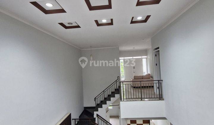 Rumah Bagus Nyaman 2 Lantai Semi Furnished Siap Huni Di Batununggal Bandung 1