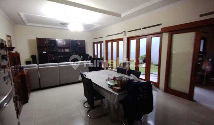 Rumah Keren Minimalis Modern 2 Lantai Nyaman Siap Huni di Setraindah Setrasari Bandung Rumah Keren Minimalis Modern 2 Lantai Nyaman Siap Huni di Setraindah Setrasari Bandung